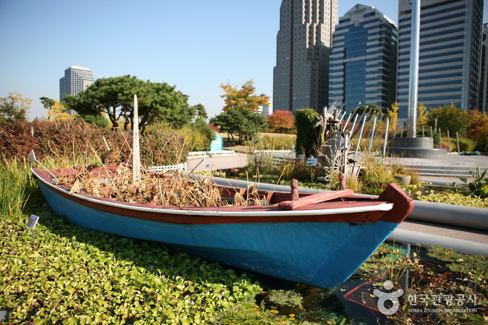 Yeouido Park (여의도 공원)