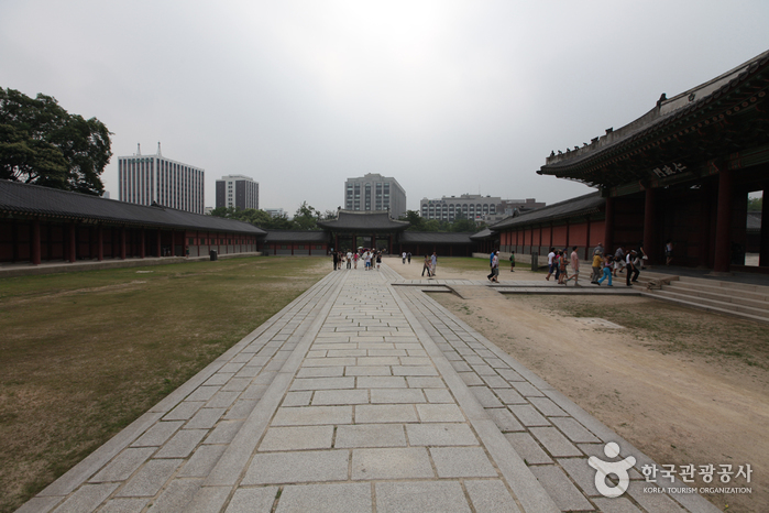 thumbnail-Changdeokgung Injeongmun Gate (창덕궁 인정문)-11