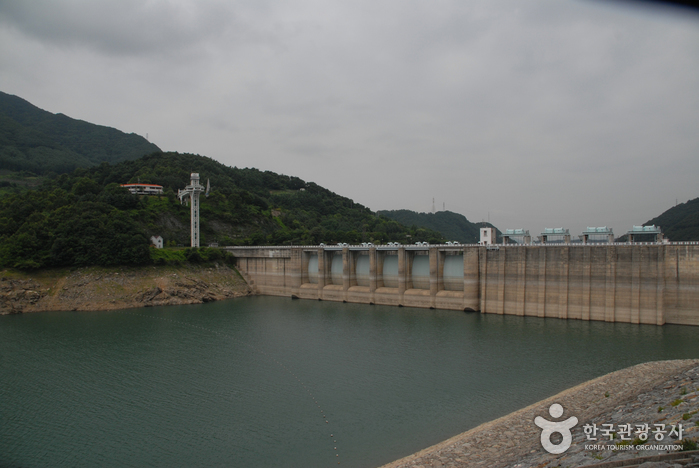 Chungju-Damm (충주댐)