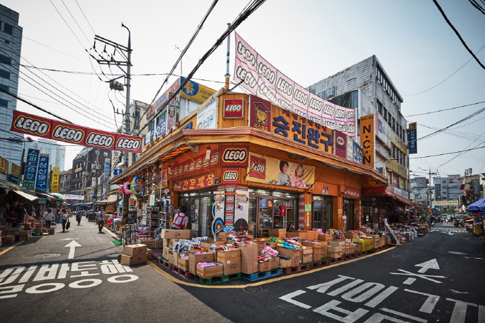 Schreibwarenstraße Dongdaemun (동대문 문구완구거리)