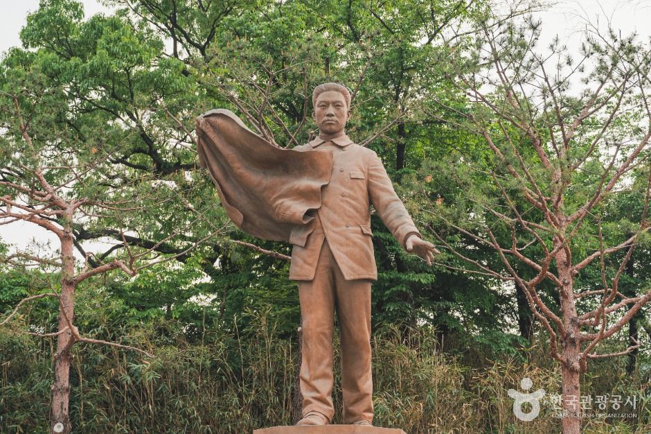 안중근의사 동상