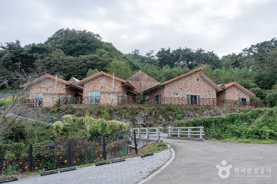 생거진천 화랑촌