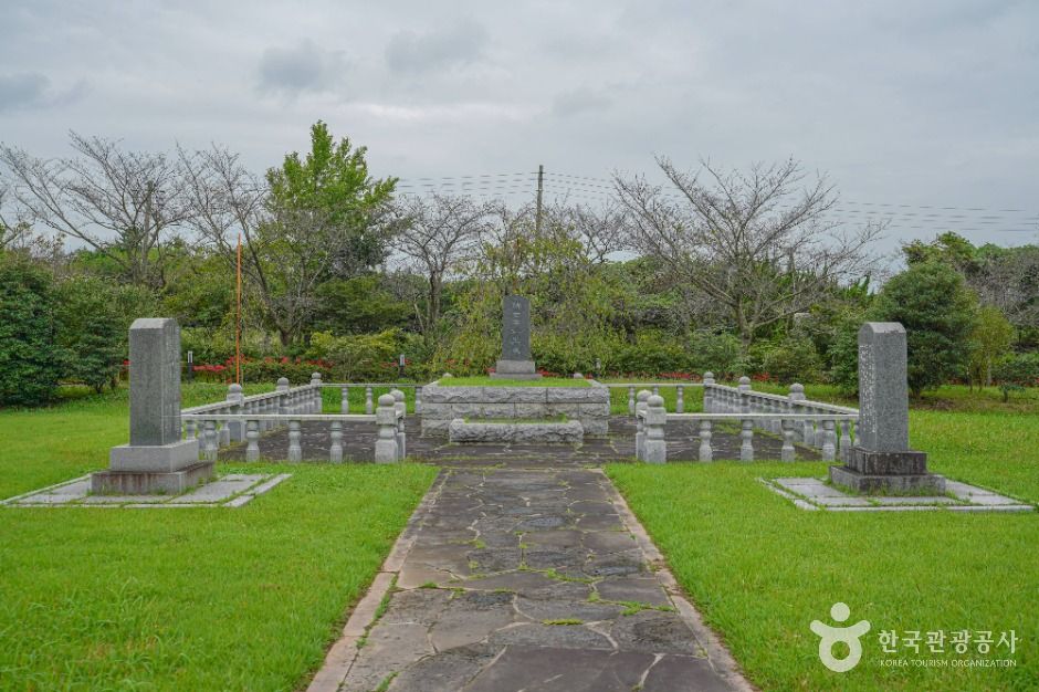 thumbnail-왕인박사유적지·성기동국민관광지-4