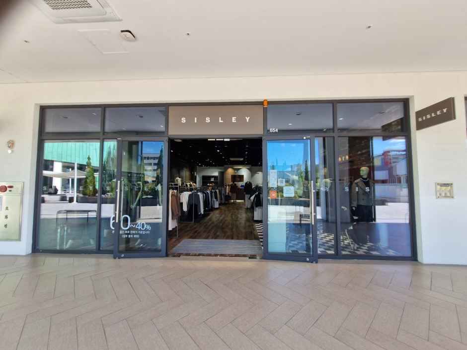 [事後免税店] SISLEY（シスレー）・現代プレミアムアウトレットキンポ（金浦）店(시슬리 현대프리미엄아울렛 김포점)