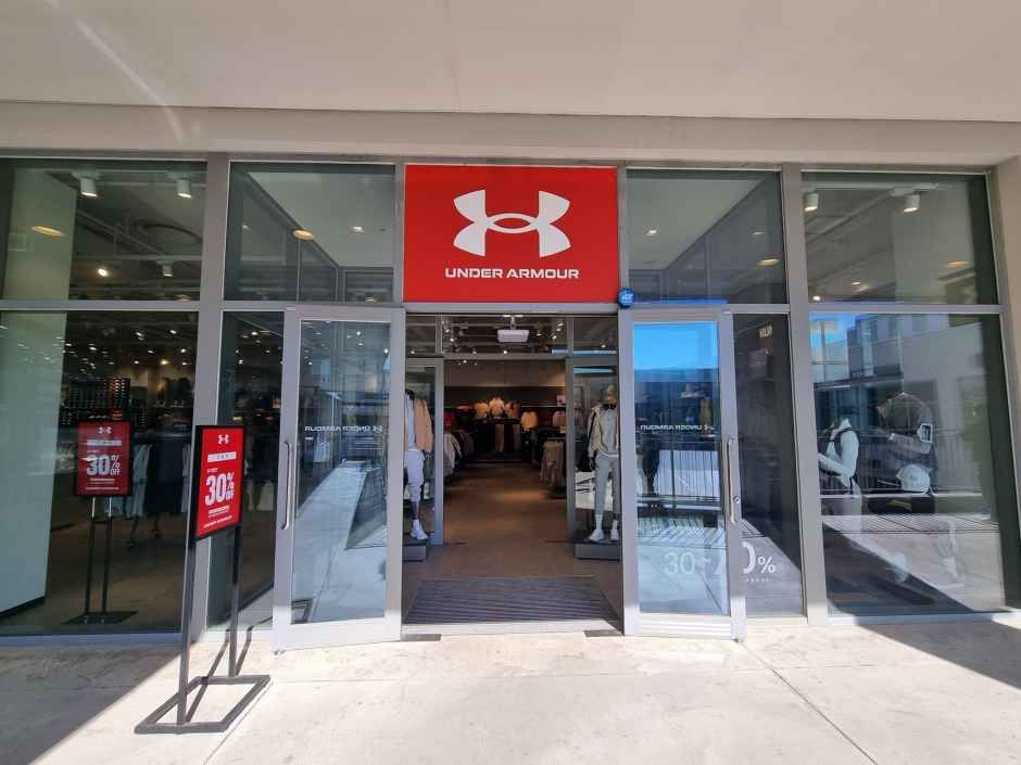 [事後免税店] UNDER ARMOUR（アンダーアーマー）コリア・ロッテプレミアムアウトレットイチョン（利川）店(언더아머 롯데프리미엄아울렛 이천점)