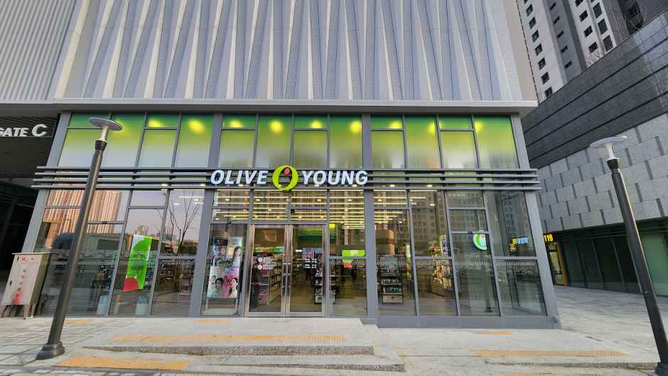 Olive Young Dongtan Yeoul Park Branch [Tax Refund Shop](올리브영 동탄여울공원점)