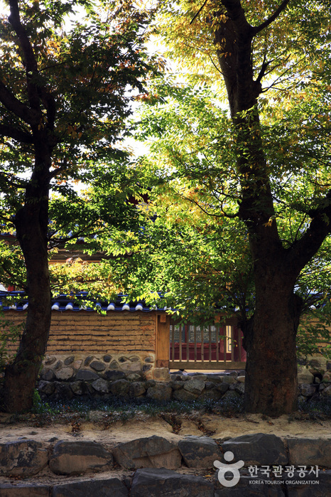 Dongnakdang (독락당-경주고택)