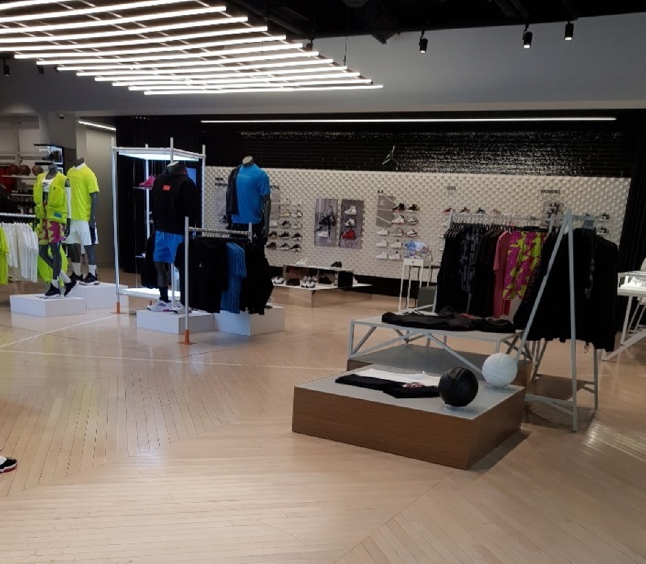 Nike - Jordan Hongdae Branch [Tax Refund Shop] (나이키 조던홍대)