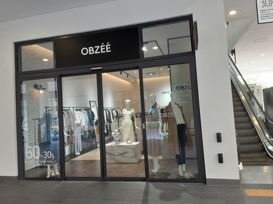 The Handsome Obzee - Hyundai Songdo Branch [Tax Refund Shop] (한섬 오브제 현대송도)