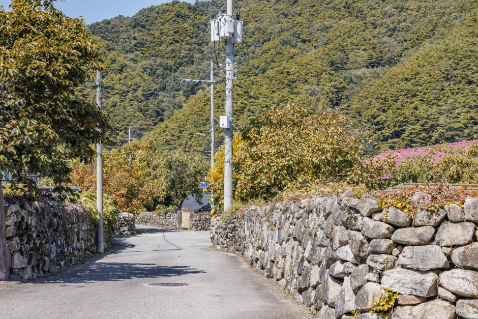 Hanbam Village (한밤마을)