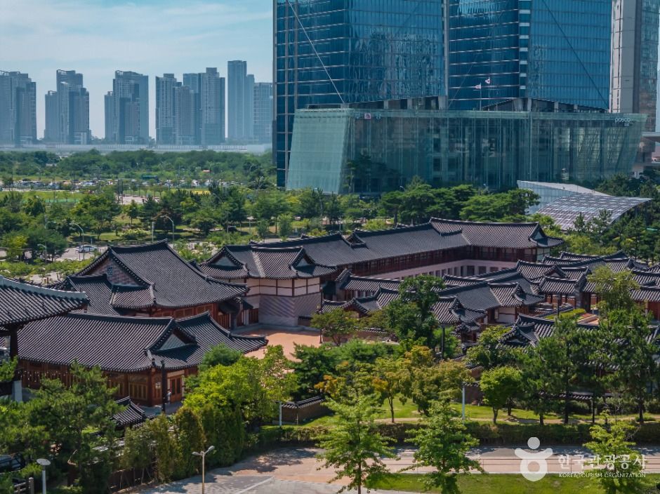 송도 한옥마을