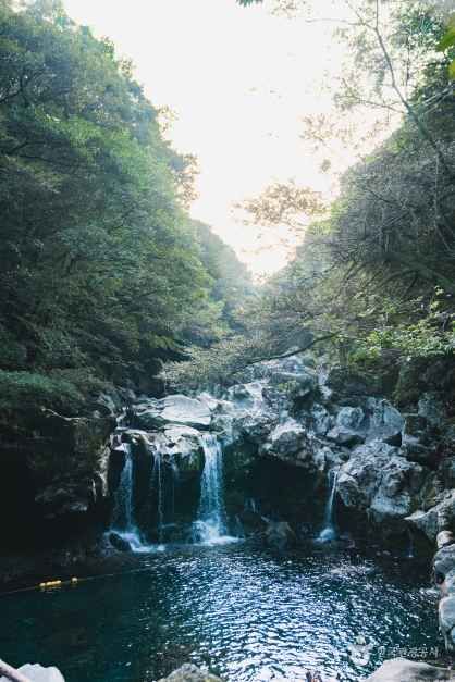 돈내코 원앙폭포