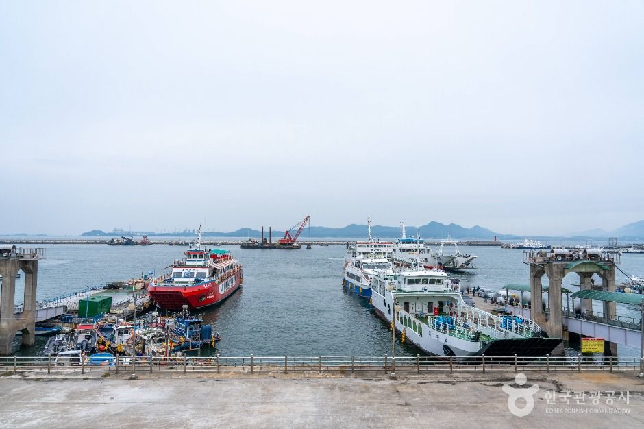 thumbnail-대천연안여객선터미널-9