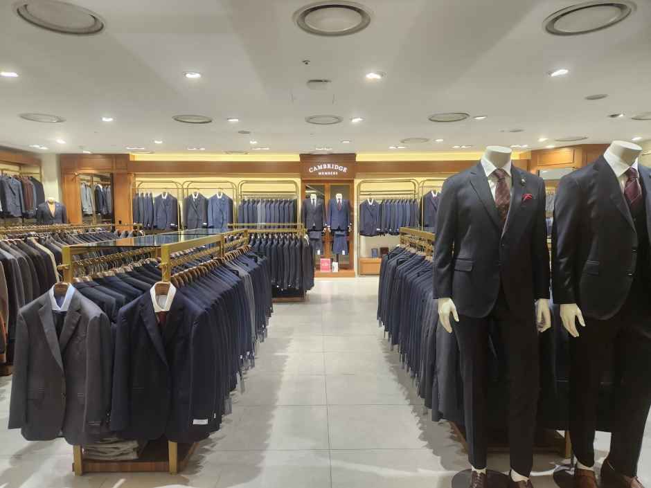 Cambridge Members Mario Outlet Building 1 Branch [Tax Refund Shop](캠브리지멤버스 마리오아울렛 1관점)