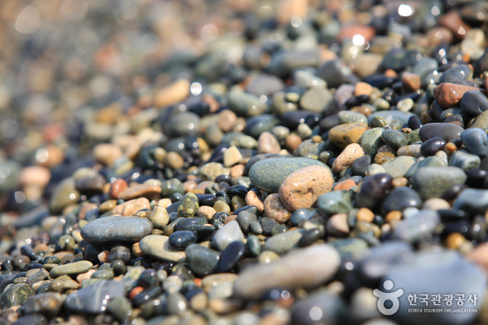 Gangdong Pebble Beach (강동몽돌해변)