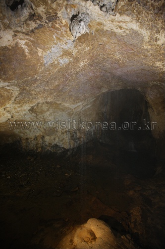 Hwanseongul Cave (환선굴(대이리군립공원))