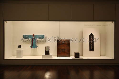 Ewha Womans University Museum (이화여자대학교박물관)
