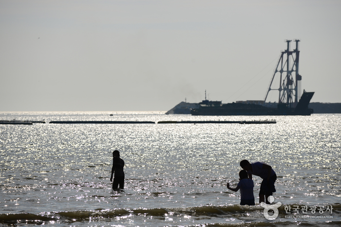 王山海水浴场(왕산해수욕장)