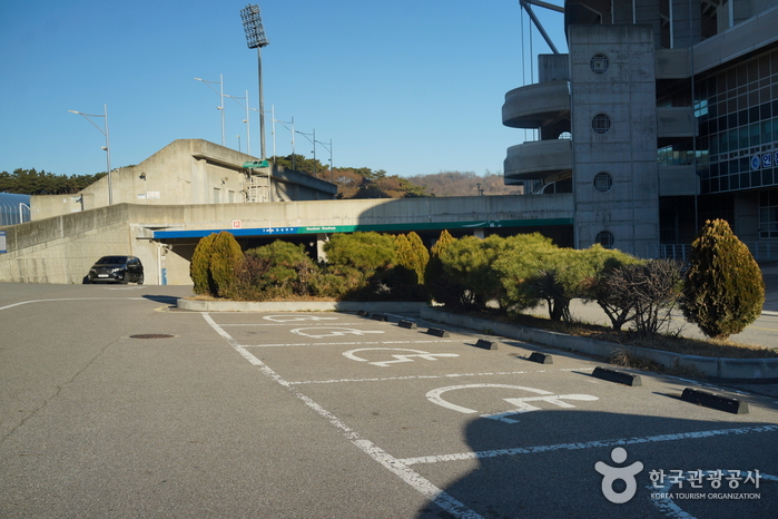 Incheon Munhak Stadium (Incheon World Cup Stadium) (인천문학경기장(인천월드컵경기장))