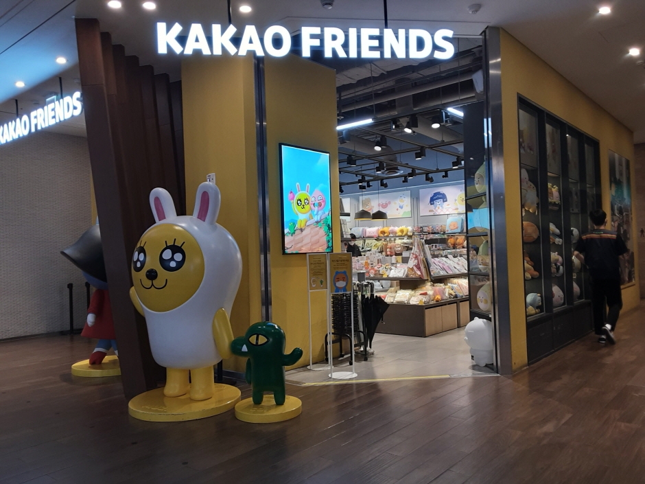 [事后免税店]Kakao Friends乐天世界购物中心店(카카오프렌즈 롯데월드몰)