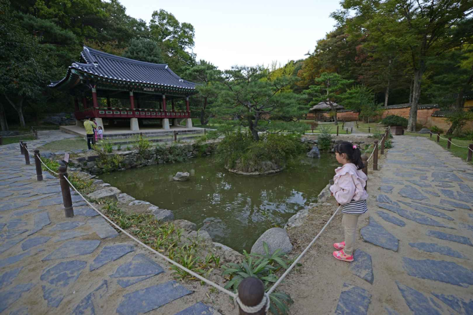Корейская традиционная деревня Минсокчхон (한국민속촌)