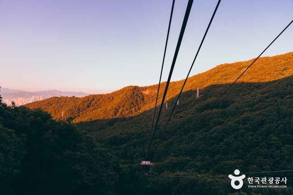 thumbnail-앞산 케이블카(앞산 전망대)-5