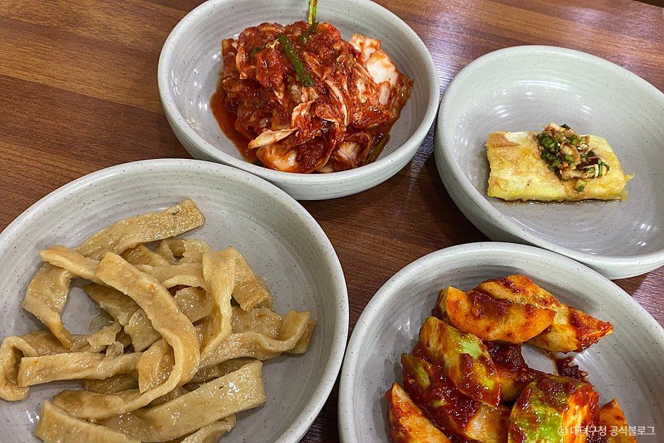 thumbnail-대청마루 옥순네 추어칼국수-4