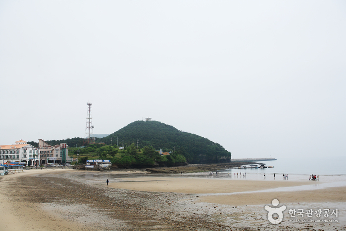 Gyeokpo Beach (격포해변)