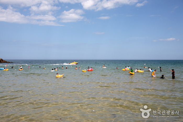 Chuam Beach (추암해변)