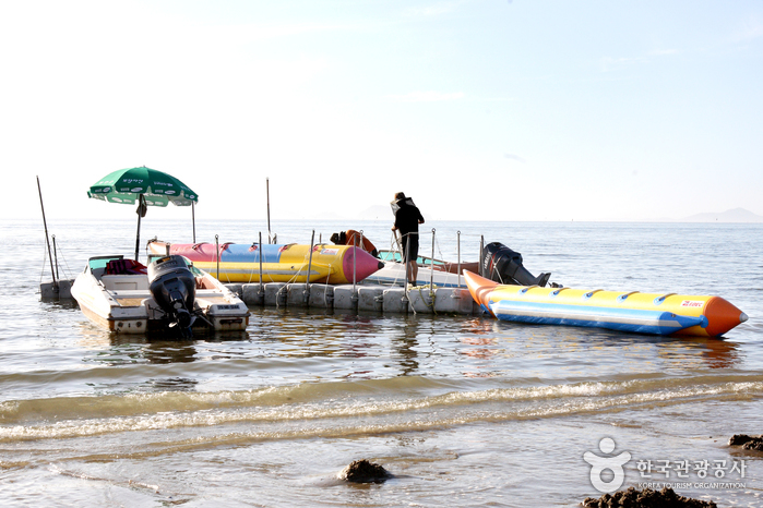 Byeonsan Beach (변산비키니해수욕장)