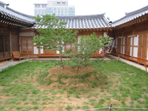 Pungnamheon House (Jeonju Hanok Villagae) (풍남헌-전주한옥마을)