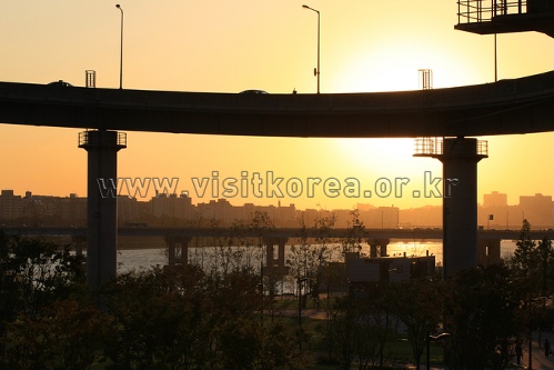 Ttukseom Hangang Park (한강시민공원 뚝섬지구)