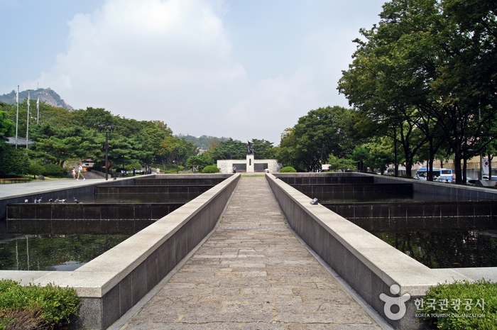 Парк независимости Содэмун (서대문독립공원)