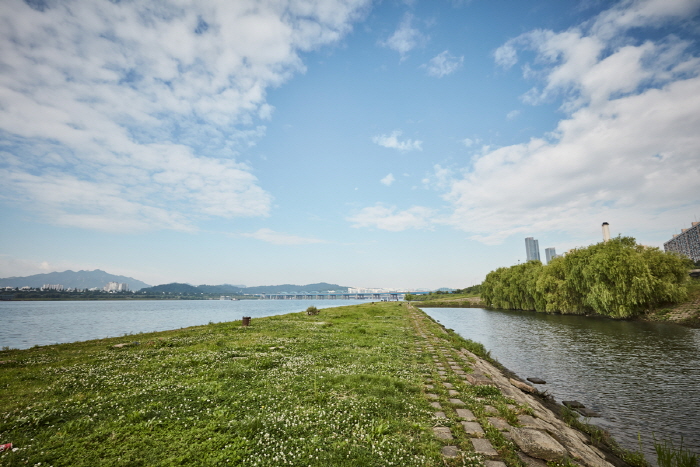 二村汉江公园（이촌한강공원）