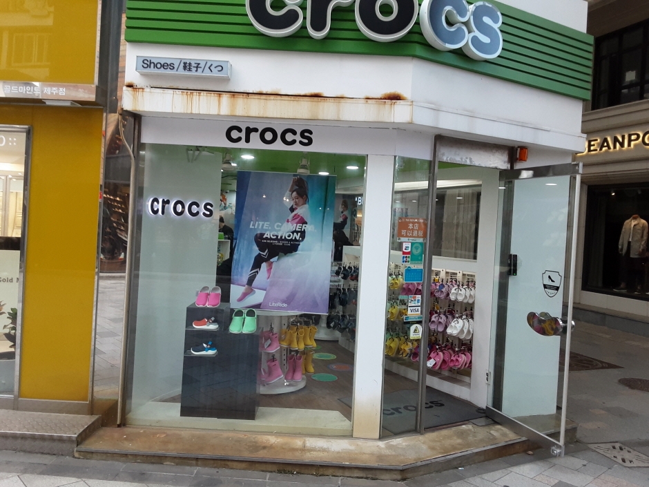 [事後免税店] crocs（クロックス）・チェジュチルソン（済州七星）（크록스 제주칠성）