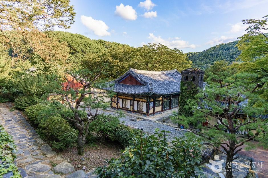 thumbnail-향천사(예산)-1