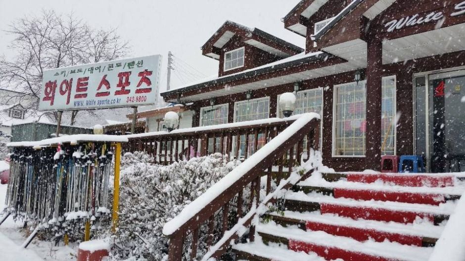 thumbnail-화이트스포츠-4