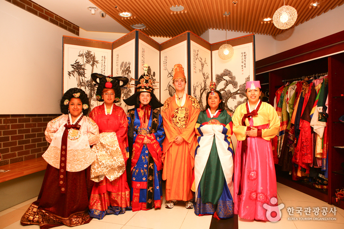 Chongdong Theater (정동극장)