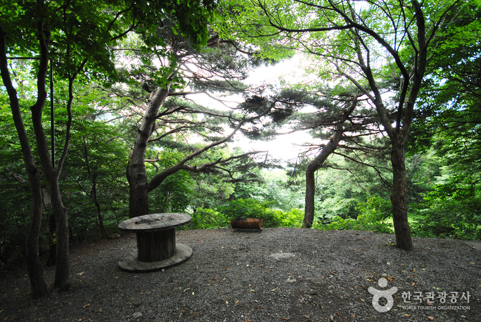 肝月山自然休養林（간월산 자연휴양림）