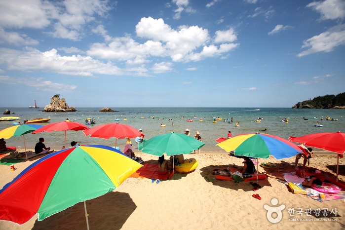 Chuam Beach (추암해변)