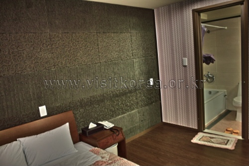 Hotel Lees - Goodstay