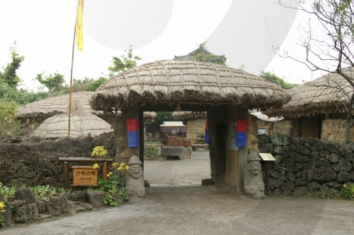 Jeju Folk Village Museum (제주민속촌박물관)