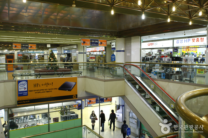 Marché de l’électronique de Yongsan (용산 전자상가)