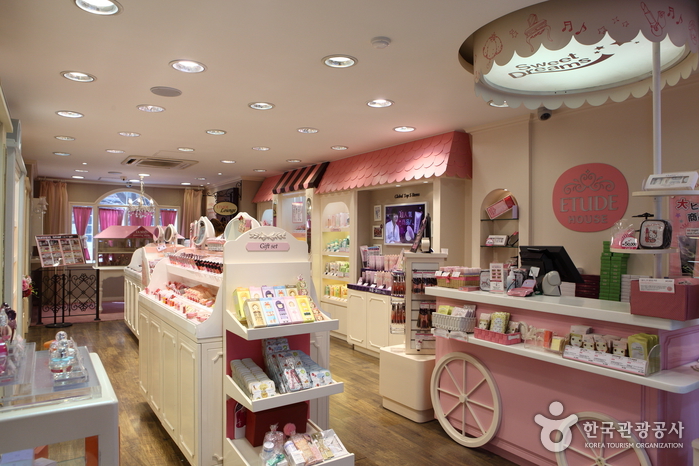 thumbnail-Etude House - Myeong-dong No.1 Branch (에뛰드하우스 (명동1호점))-4