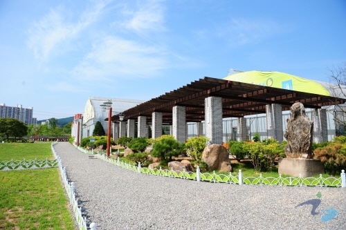 Ewhawon Garden (이화원)