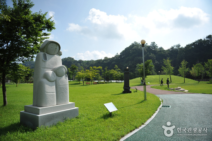 Туристическая зона Сасондэ и парк скульптур (사선대관광지&조각공원)
