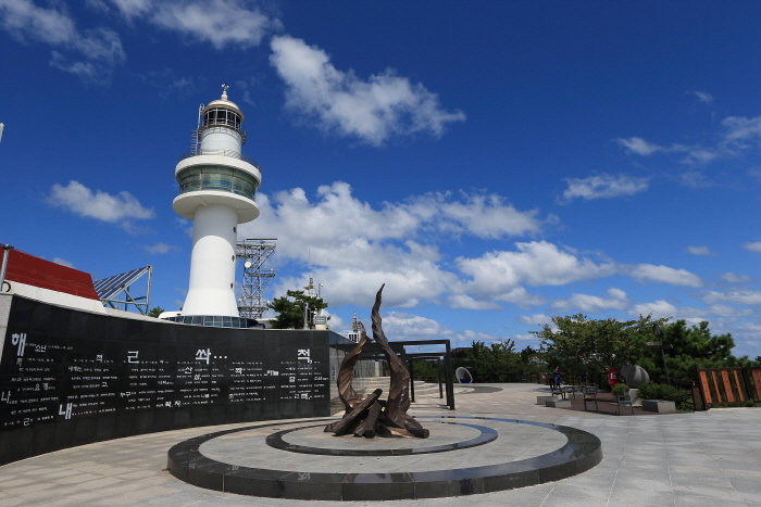 Mukho Lighthouse (묵호 등대)