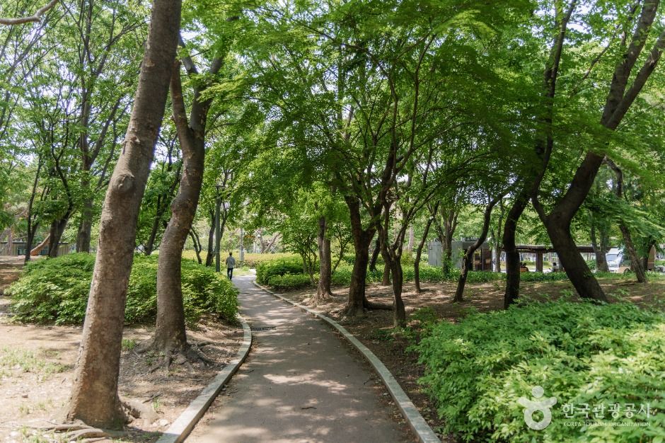 양재근린공원