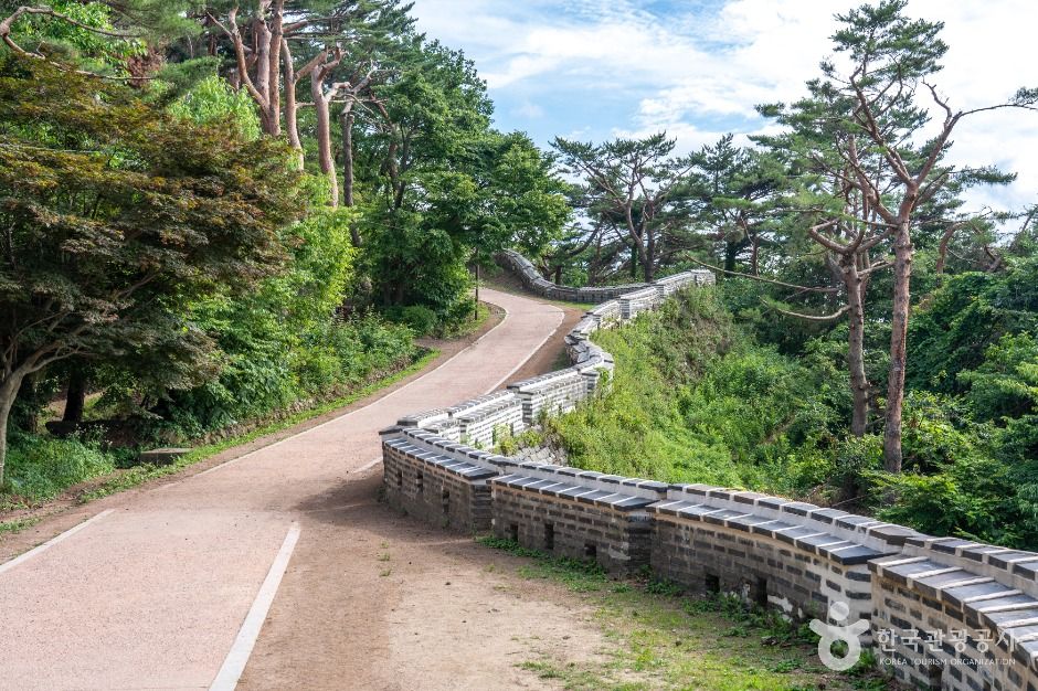 남한산성 탐방로