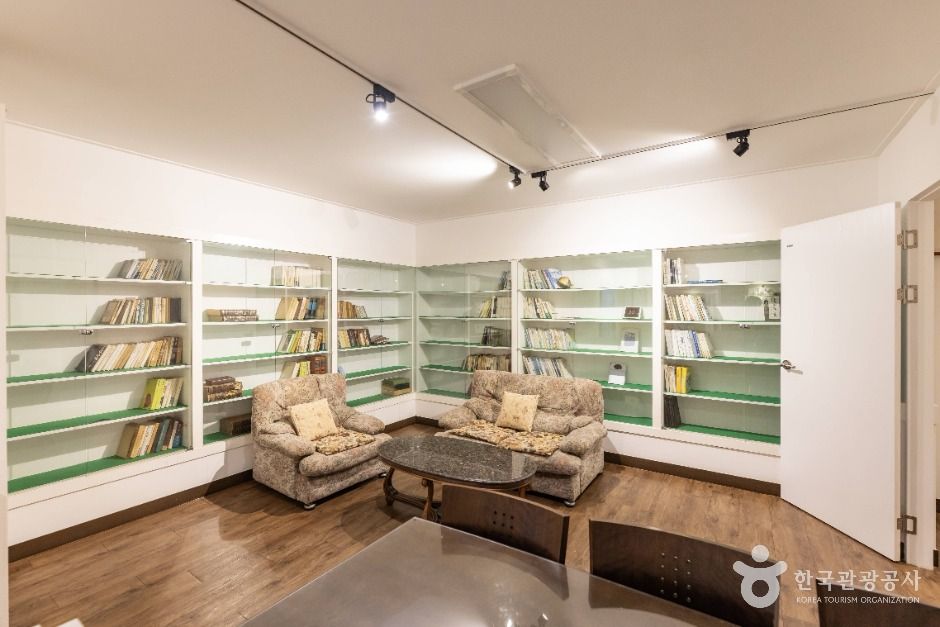 thumbnail-김춘수 유품전시관-22